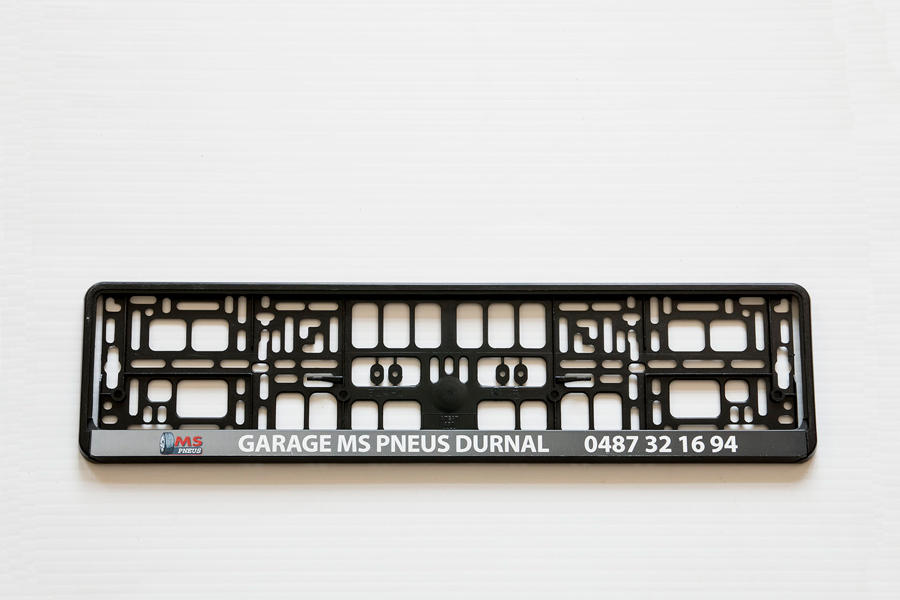 K-Grafik-Katrien-reclamedrukwerk-promotiemateriaal-sleutelhangers-nummerplaathouders-garagisten